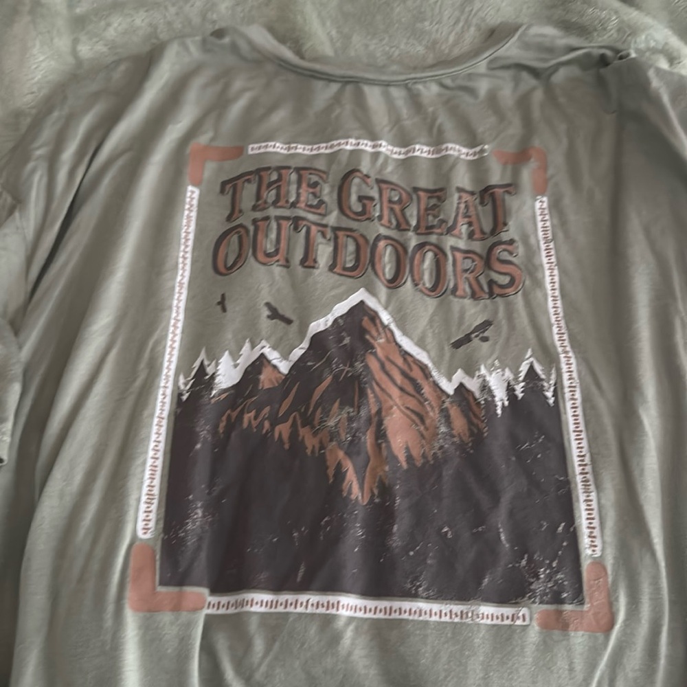 Chit Chat girls size large The Great Outdoors tee shirt